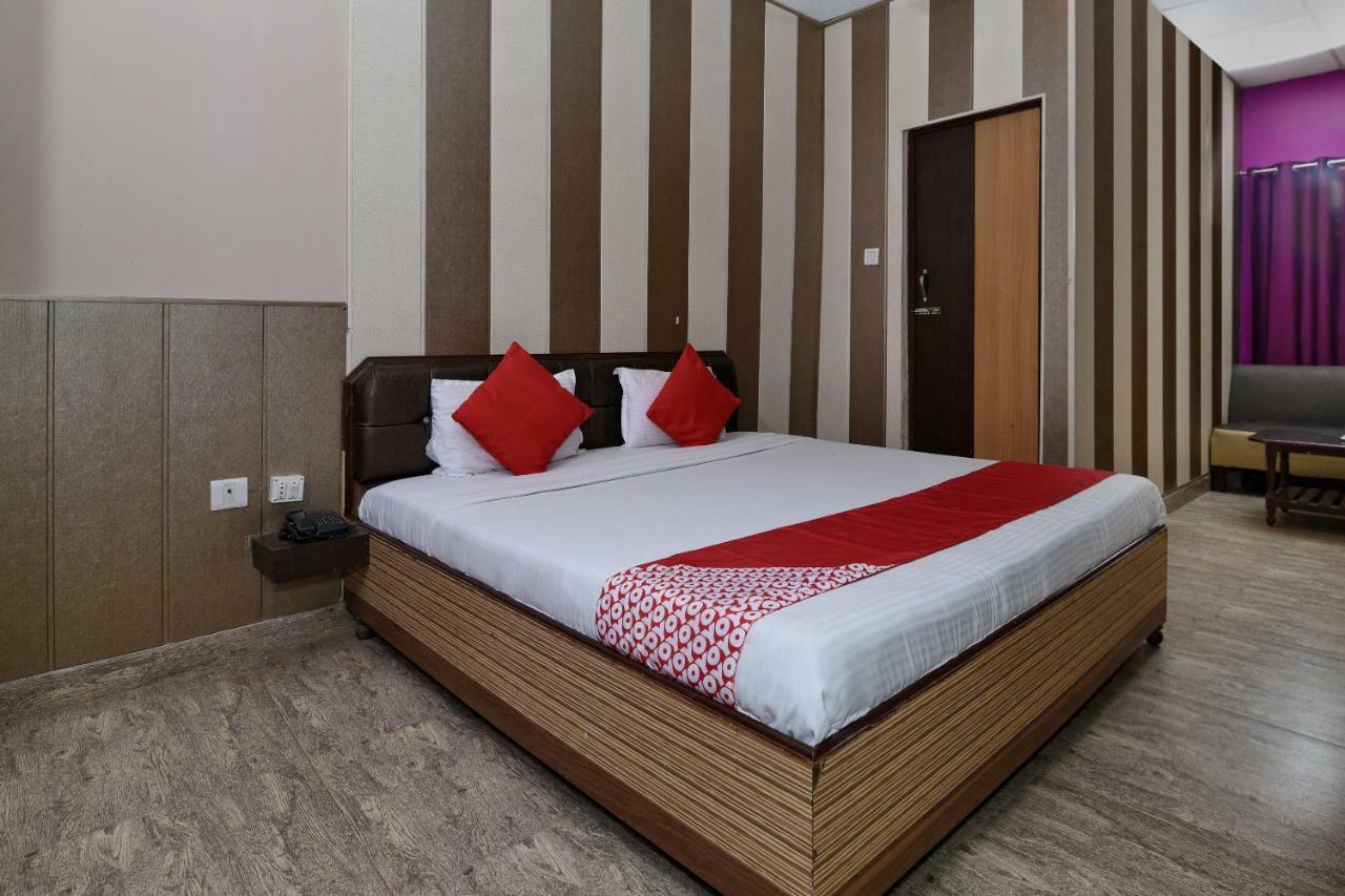 Oyo 3519 Hotel Garden Inn Варанаси Екстериор снимка